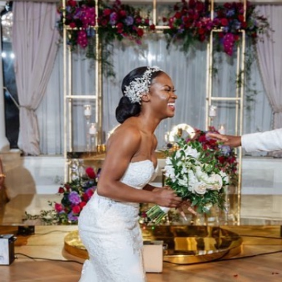 SuReina Bridal Headpiece - Picture 6 of 7